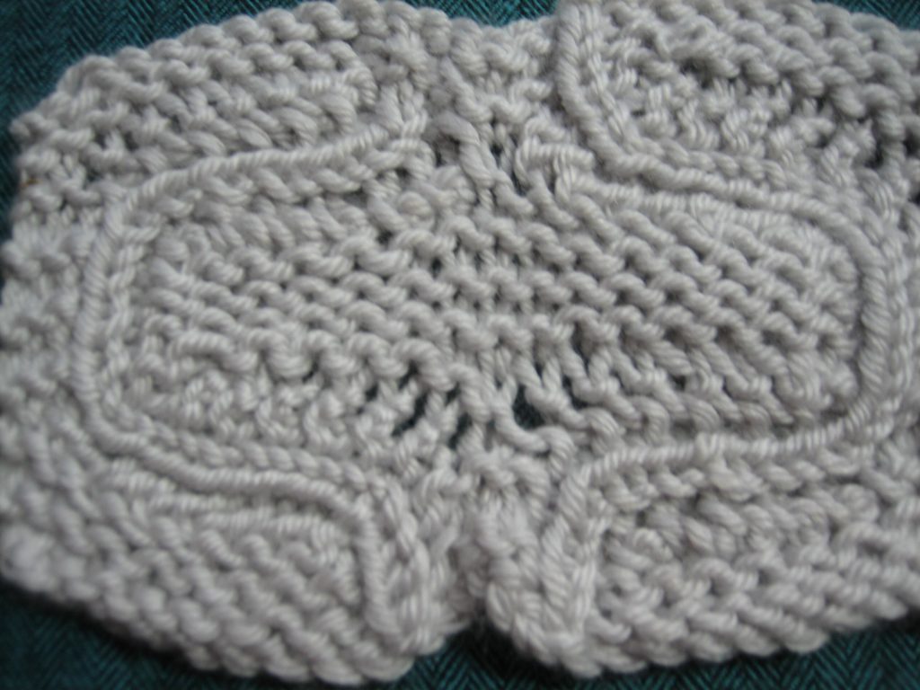 Garter stitch short row slide front view