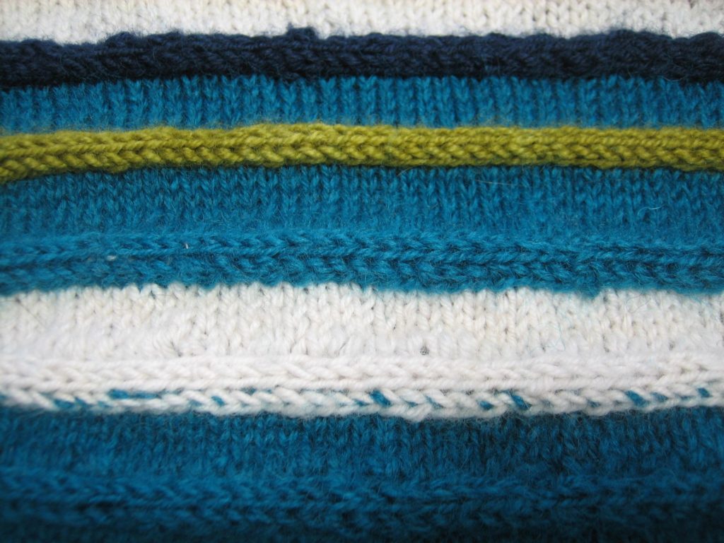 swatch showing inserted i-cord in multiple colors